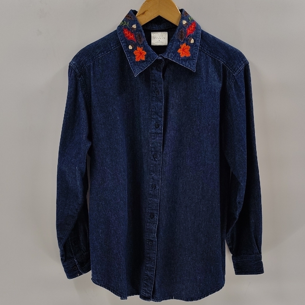 Style Studio Button Up Denim Shirt Size Medium Leaf Detail On Detachable Collar